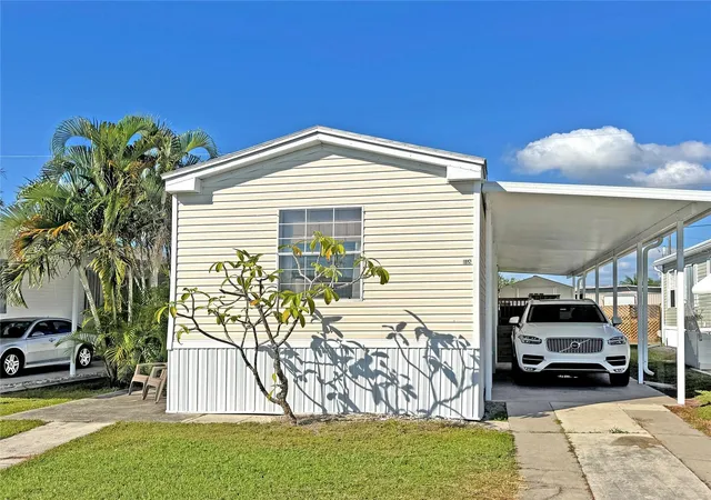 Photo 2 of Manufactured home for sale at 10101 Burnt Store Rd #118, Punta Gorda, FL 33950 | MLS# TB8442972 | Listing updated on 2026-09-22