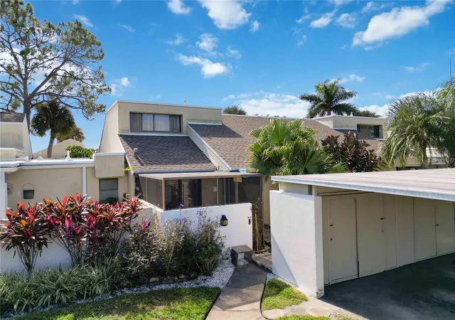 1st image of 2767 Horseshoe Ct #Q-3, Sarasota, FL 34235 | MLS# A4670247
