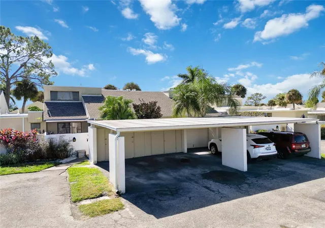 4th image of 2767 Horseshoe Ct, SARASOTA, FL 34235