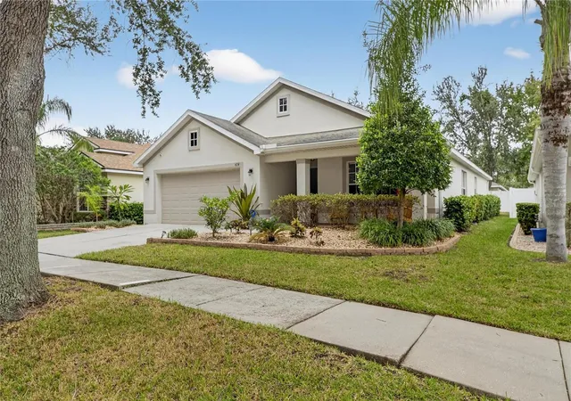 3rd image of 424 Down Pine Dr, Seffner, FL 33584 | MLS# TB8443165
