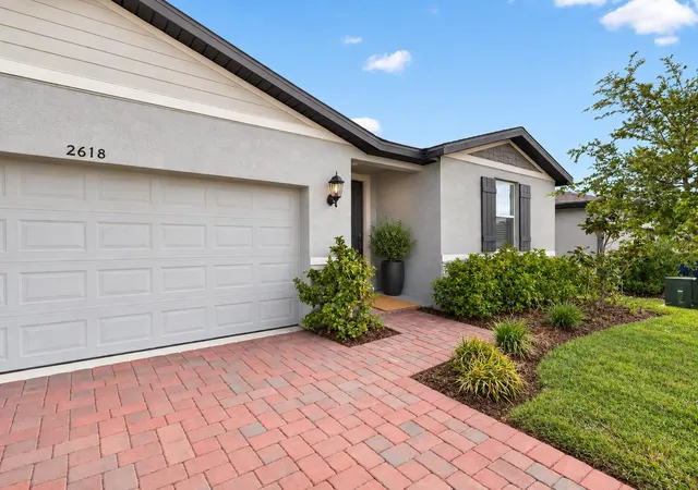 Photo 1 of Single family home for sale at 2618 Irish Elk Ave, Davenport, FL 33837 | MLS# V4945651 | Listing updated on 2026-10-07