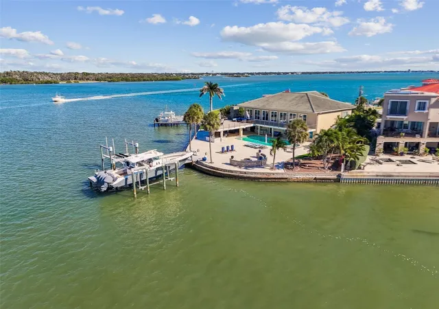 Photo 2 of Single family home for sale at 582 Johns Pass Ave, Madeira Beach, FL 33708 | MLS# TB8443266 | Listing updated on 2026-09-14