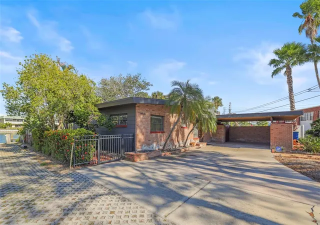 2nd image of 11921 Lagoon Ln, Treasure Island, FL 33706 | MLS# TB8443314