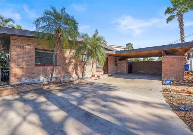 4th image of 11921 Lagoon Ln, Treasure Island, FL 33706 | MLS# TB8443314