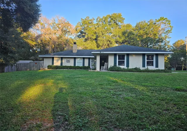 1st image of 5925 Se 165th Ct, Ocklawaha, FL 32179 | MLS# G5103946