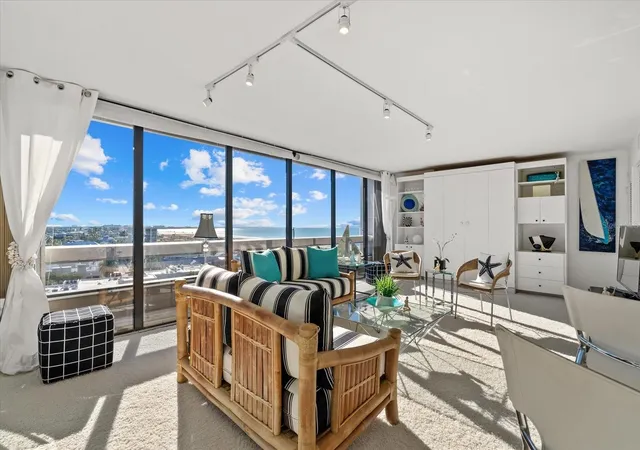 Photo 3 of Condo for sale at 5400 Ocean Blvd #8-05, Sarasota, FL 34242 | MLS# A4670371 | Listing updated on 2026-10-10