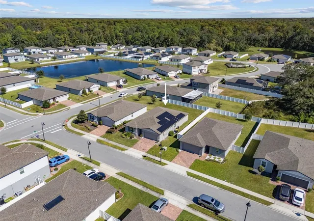 Photo 2 of Single family home for sale at 706 Alta Vista Ct, Davenport, FL 33896 | MLS# P4936889 | Listing updated on 2026-07-12
