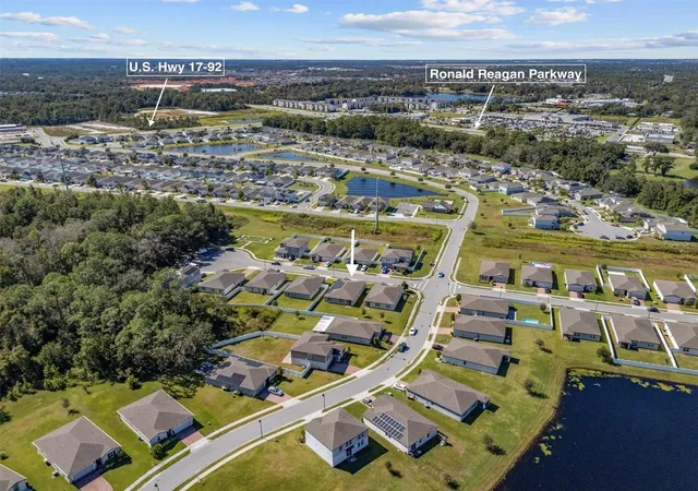 Photo 3 of Single family home for sale at 706 Alta Vista Ct, Davenport, FL 33896 | MLS# P4936889 | Listing updated on 2026-07-12