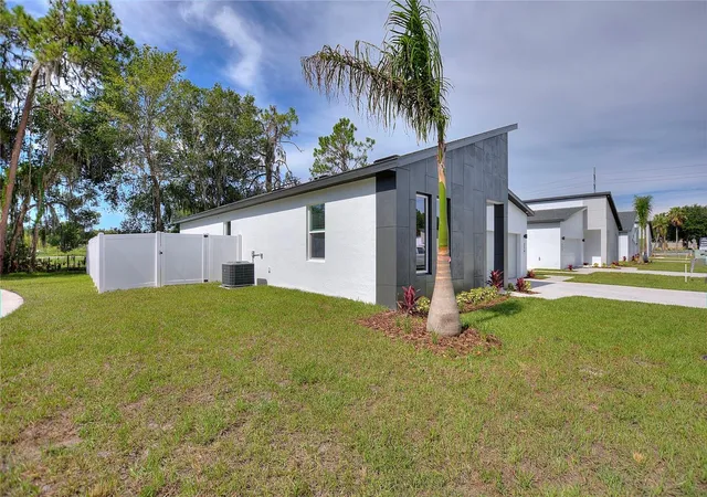 3rd image of 24479 Sw Kingsway Cir, Arcadia, FL 34269 | MLS# O6356789