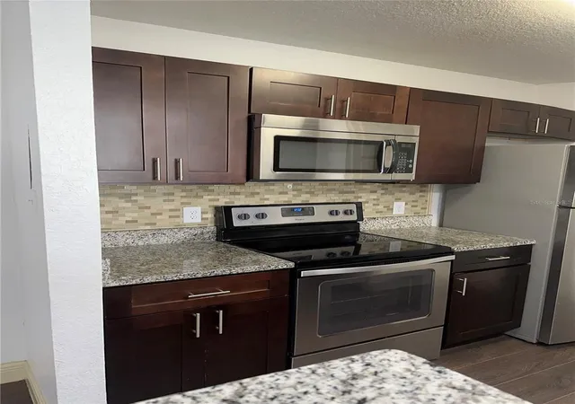 image of 4400 Thornbriar Ln, ORLANDO, FL 32822