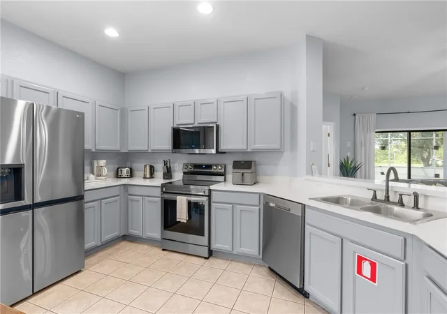 5th image of 16813 Lazy Breeze Loop, Clermont, FL 34714 | MLS# S5137655