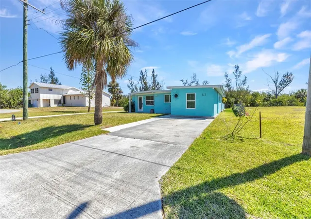 3rd image of 312 Darst Ave, Punta Gorda, FL 33950 | MLS# C7517074