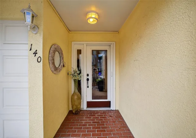 Photo 3 of Townhouse for sale at 140 Brent Cir, Oldsmar, FL 34677 | MLS# O6357016 | Listing updated on 2026-10-08