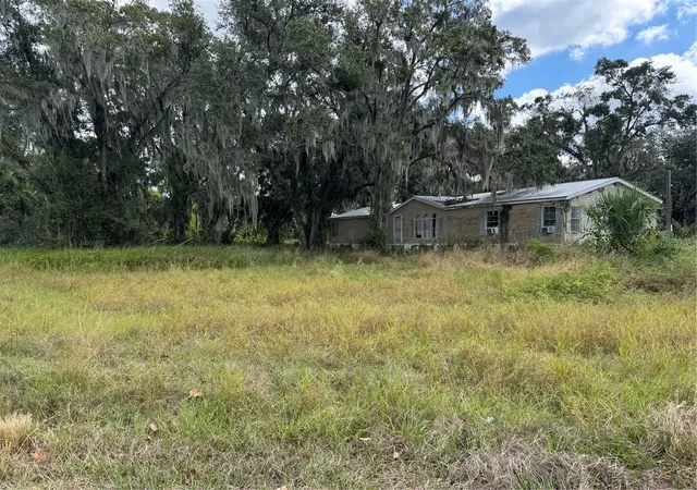 2nd image of 3721 Porter Rd, Lithia, FL 33547 | MLS# TB8443713