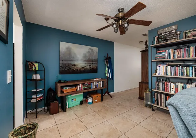 Photo 4 of Condo for sale at 5623 80Th St N #504, Saint Petersburg, FL 33709 | MLS# TB8443730 | Listing updated on 2026-10-13