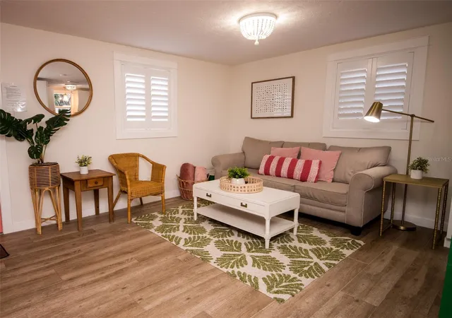 4th image of 1805 Ivanhoe St, Sarasota, FL 34231 | MLS# A4670587