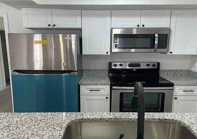 Photo 3 of Single family home for sale at 1227 Waterview Blvd W, Lakeland, FL 33801 | MLS# S5137731 | Listing updated on 2026-10-02