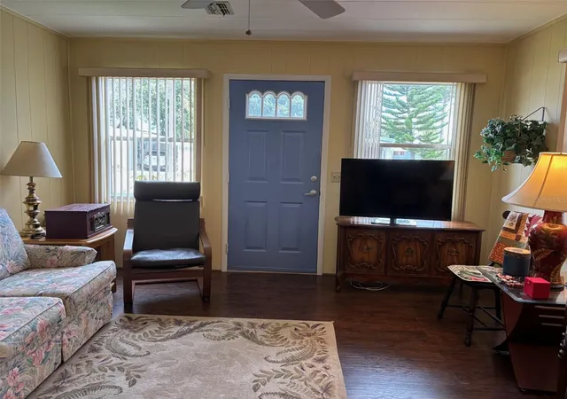Photo 3 of Manufactured home for sale at 6033 Grand Oaks Dr Se, Winter Haven, FL 33884 | MLS# P4936903 | Listing updated on 2026-06-24