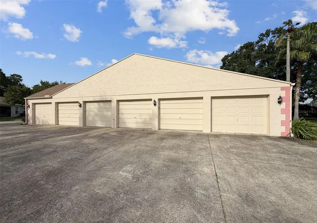 2nd image of 11403 Versailles Ln, PORT RICHEY, FL 34668