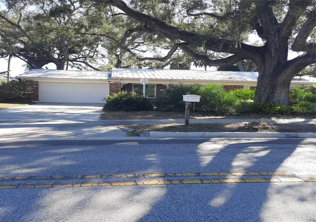 3rd image of 4806 W San Jose St, Tampa, FL 33629 | MLS# TB8444000