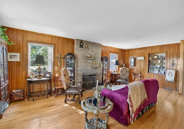 Photo 4 of Single family home for sale at 2203 Hidden Pond Rd, Plant City, FL 33565 | MLS# TB8444010 | Listing updated on 2026-10-05