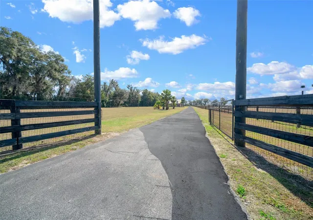 Photo 3 of House for sale at 2198 W Highway 329, Citra, FL 32113 | MLS# OM712752 | Listing updated on 2026-08-06