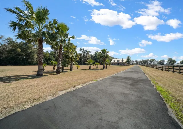 Photo 4 of House for sale at 2198 W Highway 329, Citra, FL 32113 | MLS# OM712752 | Listing updated on 2026-08-06