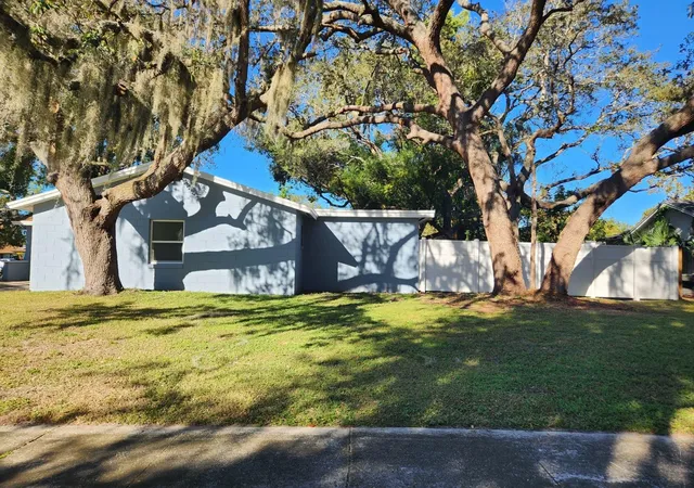 Photo 3 of Single family home for sale at 800 Diane Cir, Casselberry, FL 32707 | MLS# O6357379 | Listing updated on 2026-08-03