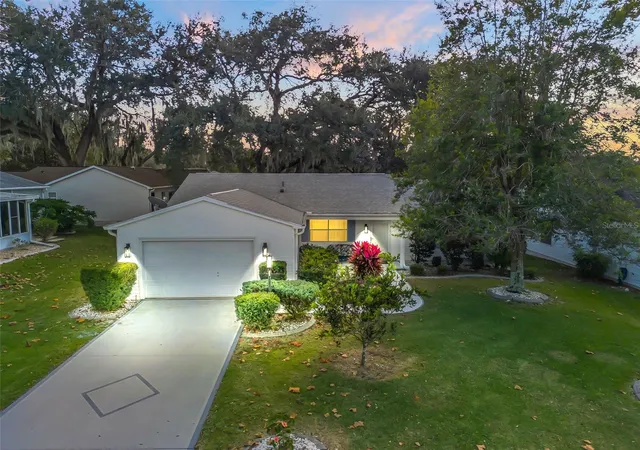 2nd image of 304 San Marino Dr, The Villages, FL 32159 | MLS# G5104042
