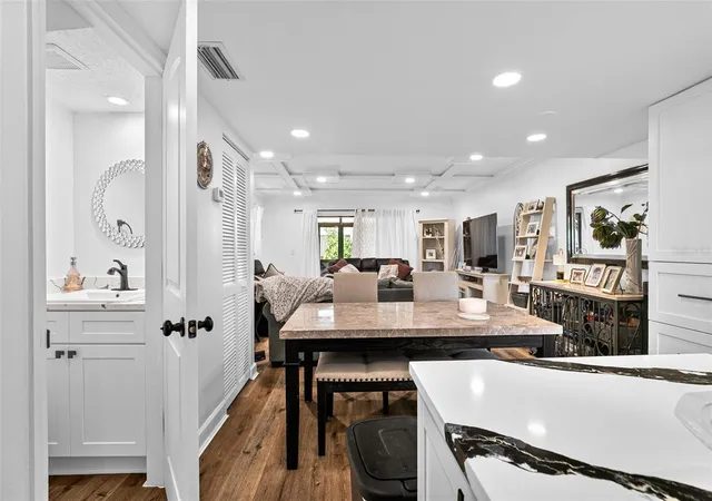4th image of 7223 Cloister Dr, SARASOTA, FL 34231