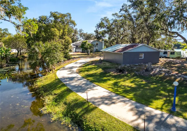 Homes for sale in Mulberry, FL | 109 Ne 4th Ave, Mulberry, FL 33860 | MLS# L4957046
