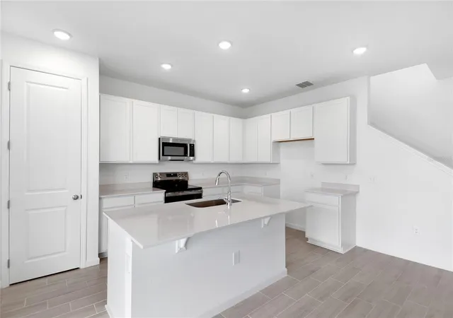 3rd image of 5331 Mickey Ave, Lake Wales, FL 33859 | MLS# S5137804