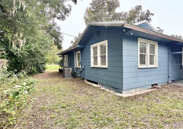 Photo 3 of Single family home for sale at 1515 Ne 55Th St, Ocala, FL 34479 | MLS# OM712776 | Listing updated on 2026-06-18
