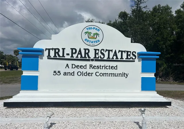 2nd image of 4775 Tri Par Dr, Sarasota, FL 34234 | MLS# A4670737