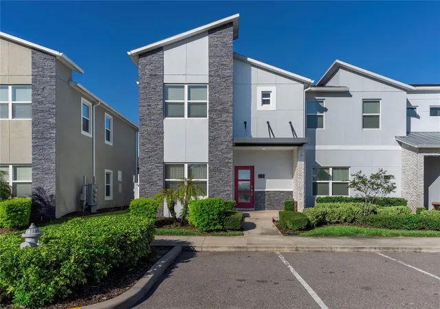Photo 1 of Townhouse for sale at 230 Ocean Crse Ave, Davenport, FL 33896 | MLS# O6357494 | Listing updated on 2025-11-07
