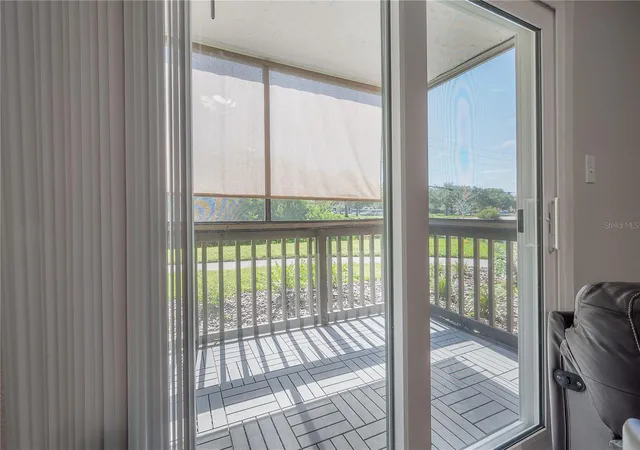 Listing Photo 4 - Condo for sale in building located at 9100Th Dr Martin Luther King Jr St N, St. Petersburg, FL 33702 - Unit #905