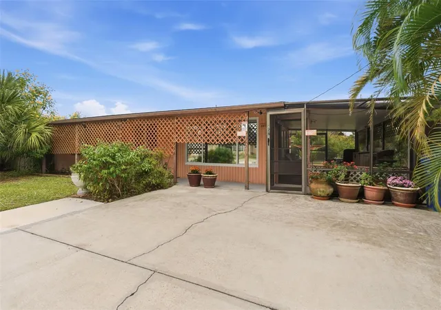 3rd image of 857 Palmetto St, Englewood, FL 34223 | MLS# A4670750