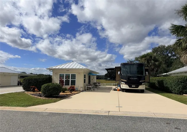 1st image of 9594 Se 47th Way, Webster, FL 33597 | MLS# G5104067