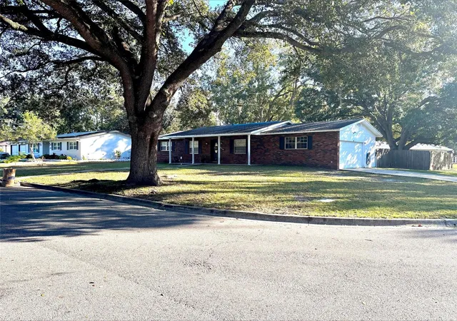 Homes for sale in Gainesville, FL | 5515 Nw 27th Ter, Gainesville, FL 32653 | MLS# GC535206