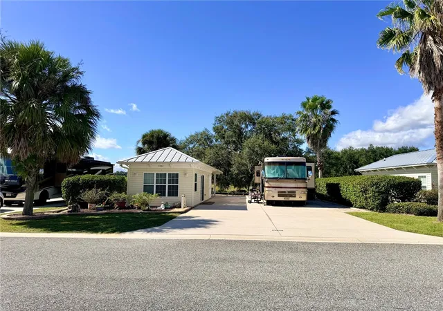 1st image of 9588 Se 47th Way, Webster, FL 33597 | MLS# G5104086