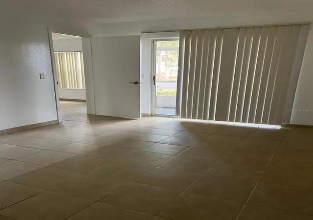 5th image of 8236 Fairways Cir, OCALA, FL 34472