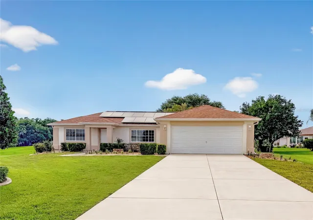 Photo 2 of Single family home for sale at 13520 Se 87th Cir, Summerfield, FL 34491 | MLS# G5104088 | Listing updated on 2026-09-26