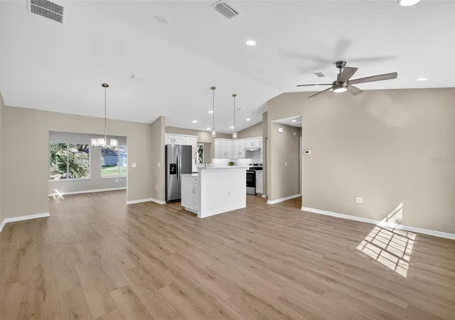 Photo 3 of Single family home for sale at 13520 Se 87Th Cir, Summerfield, FL 34491 | MLS# G5104088 | Listing updated on 2026-09-26