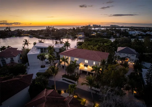 5th image of 4136 Roberts Point Cir, Sarasota, FL 34242 | MLS# A4670896