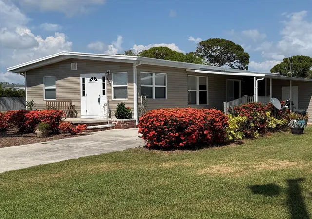 Homes for sale in Bradenton, FL | 4515 106th St W, Bradenton, FL 34210 | MLS# A4670900