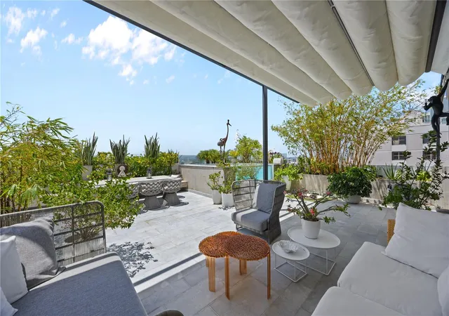 Photo 4 of Condo for sale at 1360 Luchetti St Crowne Plz #PH, San Juan, PR 00907 | MLS# PR9117148 | Listing updated on 2026-10-26