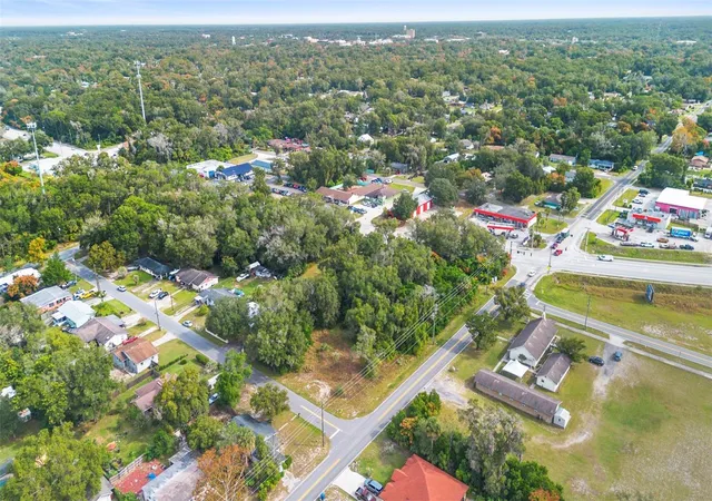 Photo 3 of Land for sale at 905 W Beresford Ave, De Land, FL 32720 | MLS# V4945731 | Listing updated on 2026-09-01