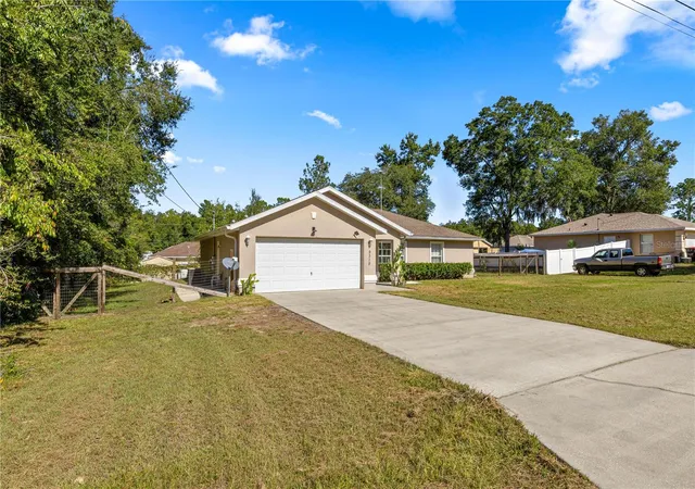 Photo 1 of Sale Pending at 9319 Se 161st Place, Summerfield, FL 34491 | MLS# OM712896 | Listing updated on 2026-09-03