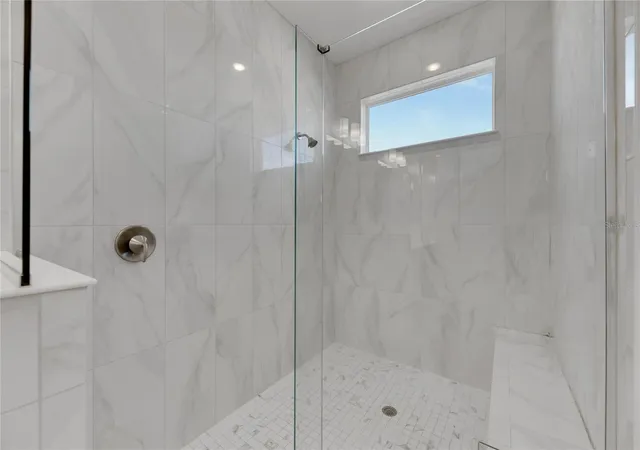 Photo 3 of Single family home for sale at 923 Signet Dr, Apollo Beach, FL 33572 | MLS# TB8445010 | Listing updated on 2026-09-24