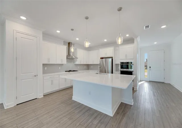 Photo 3 of Single family home for sale at 923 Signet Dr, Apollo Beach, FL 33572 | MLS# TB8445010 | Listing updated on 2026-09-24